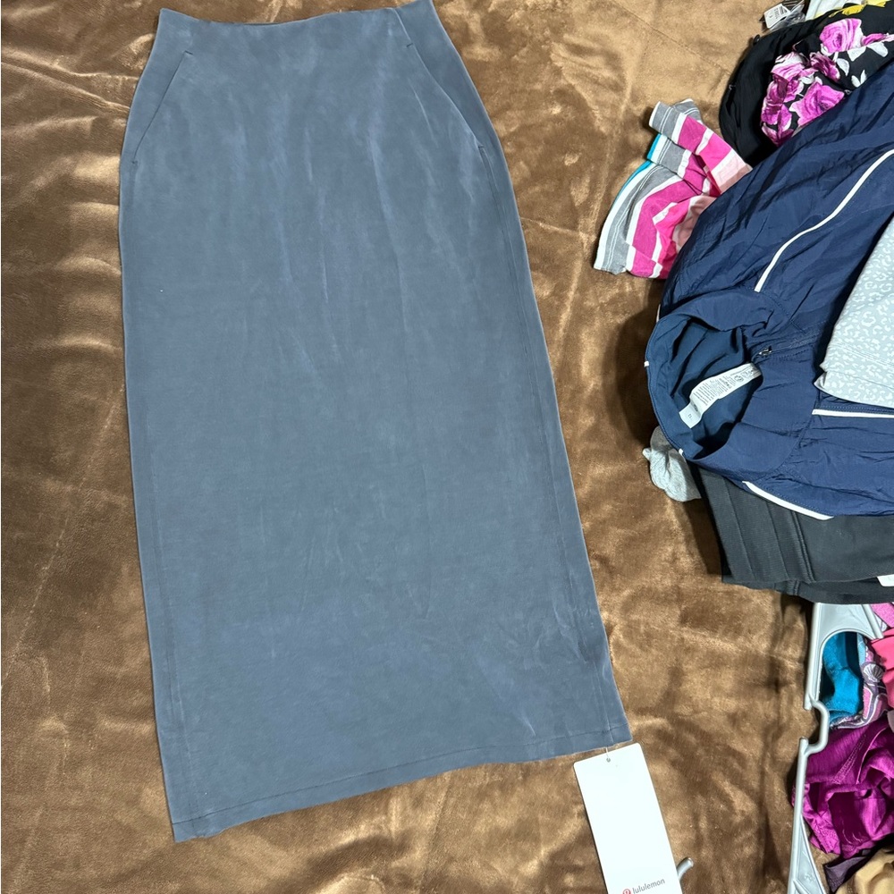 NWT 💎 lululemon athletica SoftsremeHR  Midi Skirt Size 0 - Picture 15 of 16